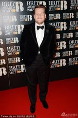 组图：2013全英音乐奖男星帅气亮相红毯