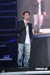 组图：王后驾到收官 谢霆锋李宇春孙燕姿热爆全场