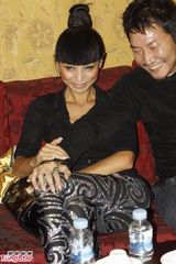 组图：白灵现身京城露半球助阵檀冰《致命合约》