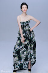 组图：蒋欣曝光春日写真 造型婉约气质灵动