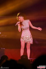 组图：邓紫棋曝林宥嘉支持个唱 害羞不谈