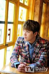 高清图：FT李洪基自曝常去夜店 新片吻戏被删