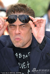 幻灯：蒂姆-伯顿携评委团亮相 金赛贝尔乔凡娜比美