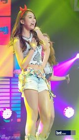 组图：韩团Dal shabet出演《The Show》展性感舞台