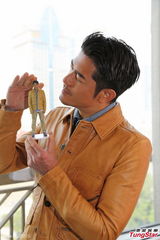 组图：郭富城获赠3D人偶 笑孙红雷生活如修道