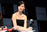 高清组图：尹恩惠宣传《黑色礼服》 四女星性感抢眼