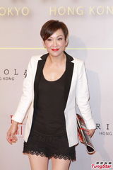 组图：刘嘉玲梁朝伟恩爱现身粉碎冷战谣言