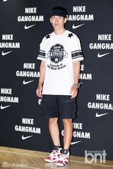 组图：少时孝渊李玹雨等出席活动 动感魅力难挡