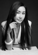 组图：刘璐珈时尚大片展百变女王优雅风范