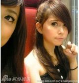 组图：周杰伦女友昆凌旧照曝光疑似整容