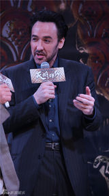 组图：《天将雄师》曝布劳迪加盟 成龙自卖自夸