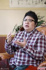 组图：韩红为房祖名痛心：成名太早不是好事