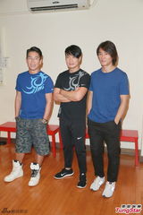 组图：“古惑仔”笑称已决裂 演唱会或穿泳裤