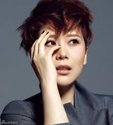 组图：海清干练洒脱 刚柔并蓄展现别致女人味