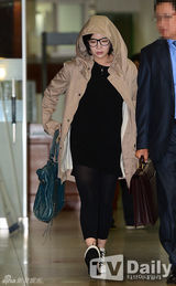 组图：韩星Amy出席庭审 被控滥用麻醉药品