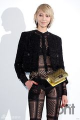 组图：崔始源郑雨盛李彩琳等众星亮相品牌展