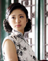 组图：上户彩曾演《李香兰》 罕见旧剧照曝光