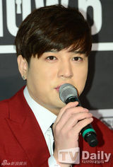 组图：Super Junior巡演记者会 十人十色惹眼