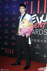 组图：潘玮柏自曝脱星出道 曾全裸扮树叶