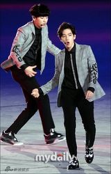 组图：亚运群星会 李英爱点火鸟叔骑马Exo斗舞