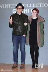 组图：TEENTOP金娜英等亮相品牌冬季时装展