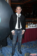 组图：苏永康遇车祸撞铁栏 笑言大难不死必发达