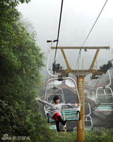 高清组图：李宇春家乡拍写真 诠释极致清新自我