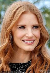 组图：《孤独情事》记者会 杰西卡依偎麦卡沃伊