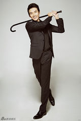 组图：张铎写真展男人多面 时而绅士时而搞怪