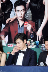 组图：申世京TOP(崔胜贤)等宣传19禁新片《老千2》