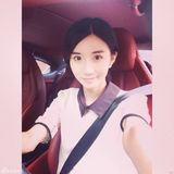 组图：美女硕士毕业抱儿子怀女儿被赞人生赢家