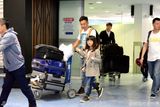 组图：《爸爸2》星爸萌娃抵新西兰 妈妈团随行
