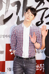 独家高清：金泰熙权相佑大咖齐捧场宋承宪新片