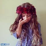 组图：大眼萝莉姐妹走红 写真妈妈掌镜精致如画