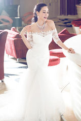 组图：钟丽缇登封面秀S曲线 焕发极致女性魅力