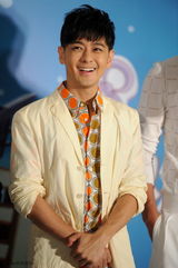 组图：《爸爸1》奶爸再拍片 张亮自曝是学渣