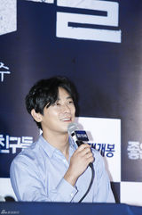 独家：《好朋友》三主演宣传新作 帅出新高度