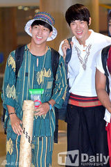 组图：刘延锡孙浩俊B1A4成员Baro返韩 变异域土男