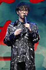 组图：华晨宇演唱会九月举办 3D舞台设计抢眼