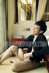 组图：山口百惠之子三浦贵大登《时尚COSMO》