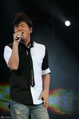 高清：三大唱将高歌红五月 真功夫唱响中歌榜