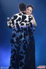 组图：刘德华红馆开唱 曝张耀荣当年勇挡黑帮