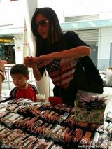 策划：张柏芝母子亲密无间 浓情厚爱展露无遗