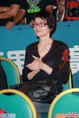 组图：田蕊妮发新碟 挺老公杜汶泽有艺德