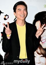 组图：《是爱情》赵寅成戴李光洙面具搞笑登场