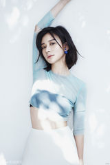 组图：熊乃瑾写真明媚暖人 散发别样魅力