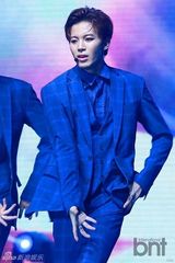 组图：VIXX挥汗献唱 暗黑梦幻舞台引尖叫