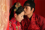 组图：《美人如画》董洁何晟铭大婚夜甜蜜亲吻