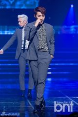 组图：Super Junior回归再夺冠 T-ara等女团性感大对决