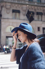 组图：高圆圆纽约街头照 自在随性潮范儿十足